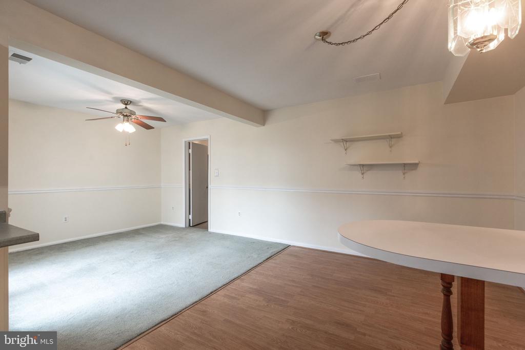 2454 YARMOUTH LANE