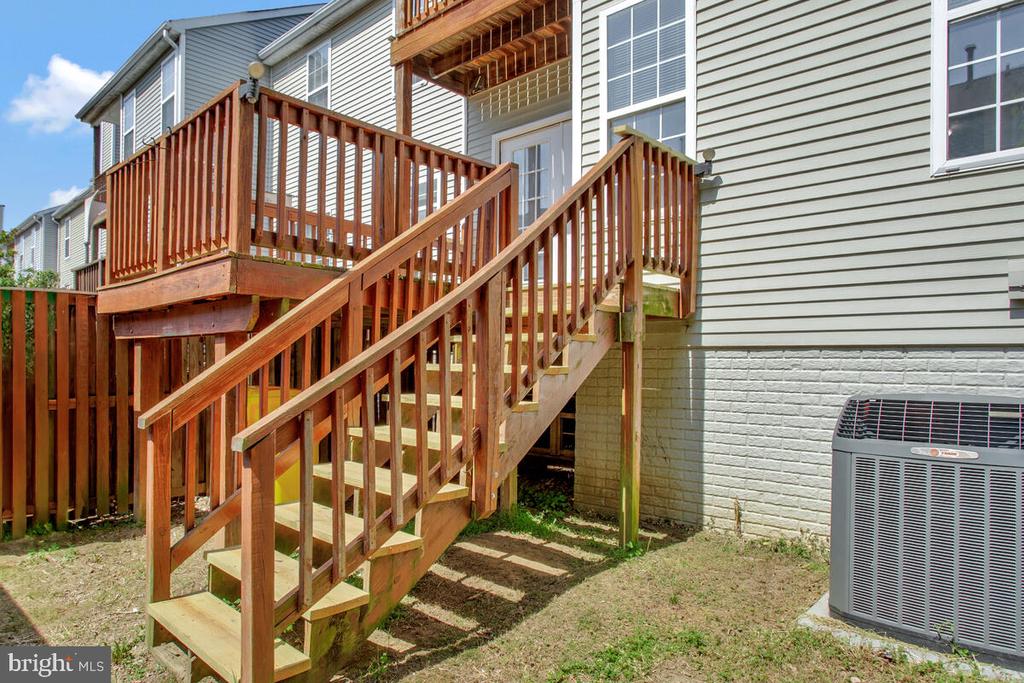 2412 SANDWICH COURT
