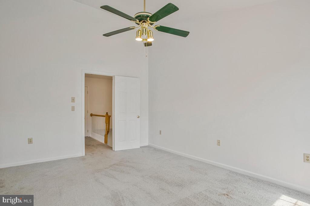 2412 SANDWICH COURT