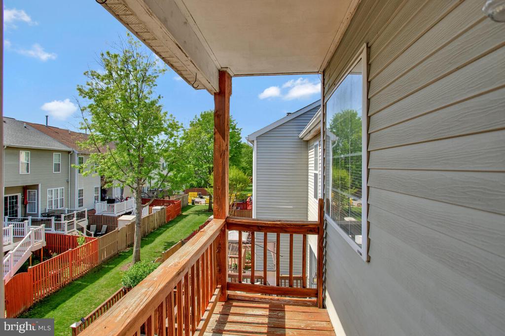 2412 SANDWICH COURT