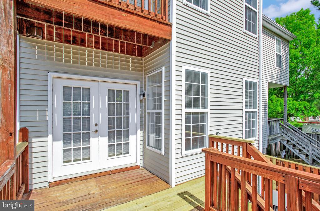 2412 SANDWICH COURT