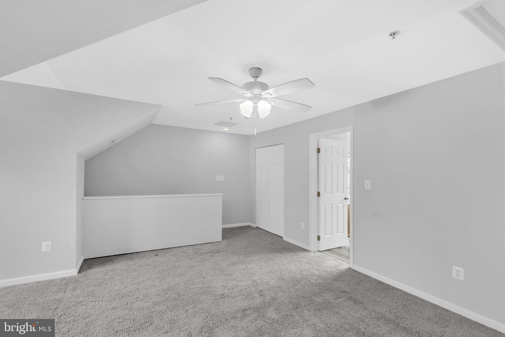 6611 BUSKIN LANE