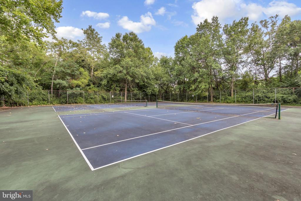 6611 BUSKIN LANE