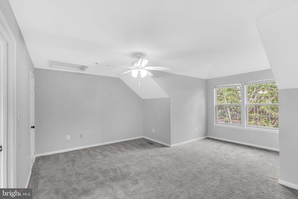 6611 BUSKIN LANE