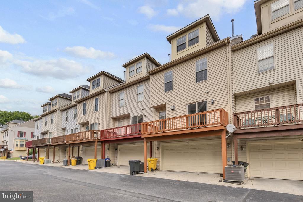 6611 BUSKIN LANE
