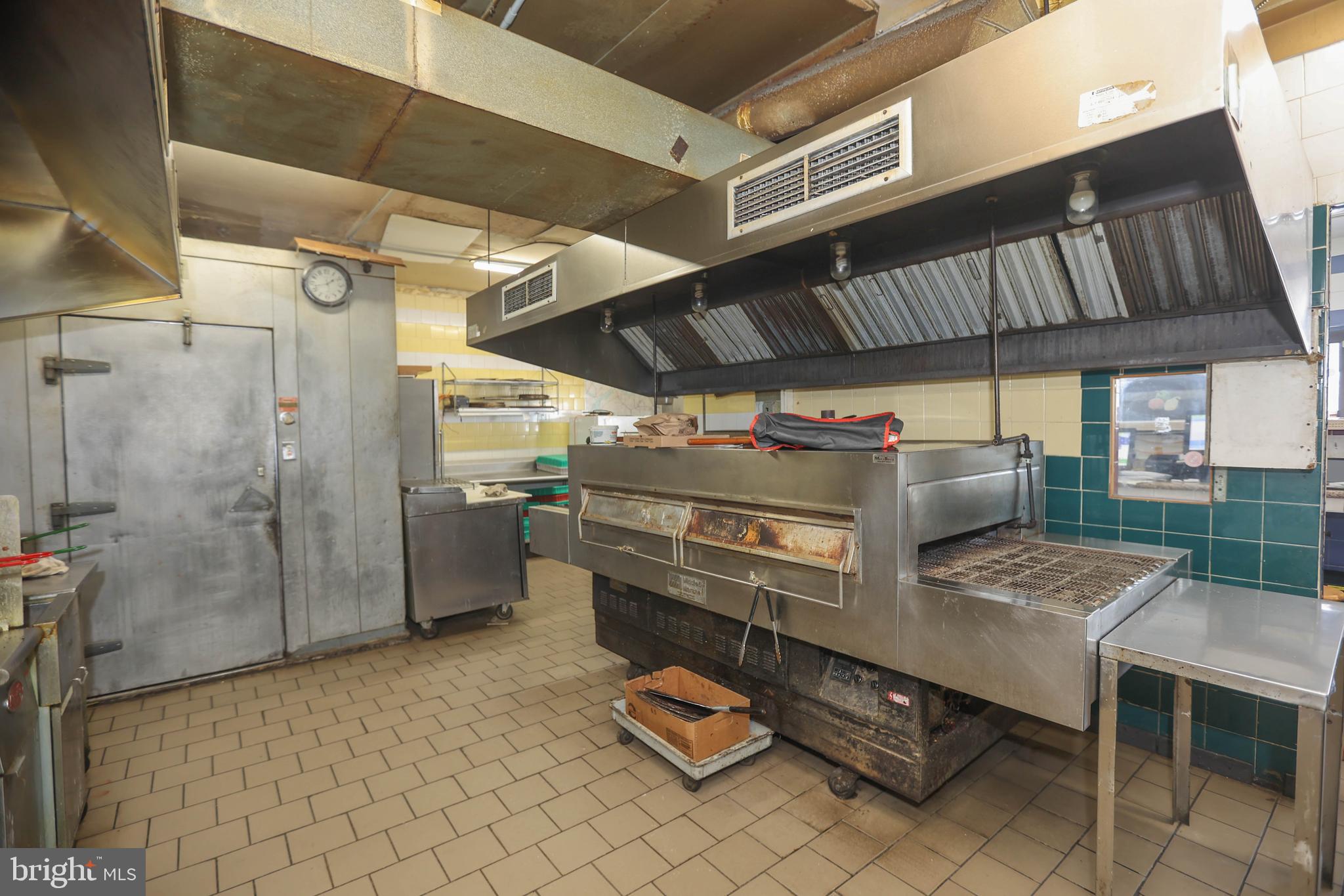 6886 BALTIMORE ANNAPOLIS BOULEVARD