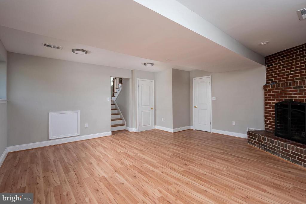 1952 FOREST DRIVE