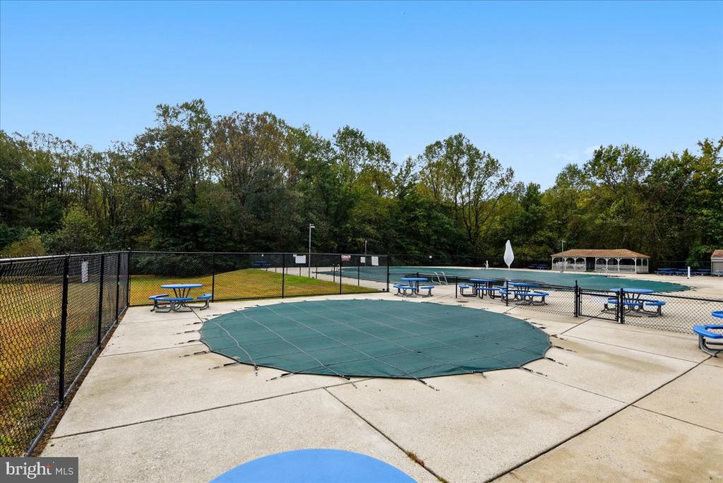 2201 MONTAUK DRIVE