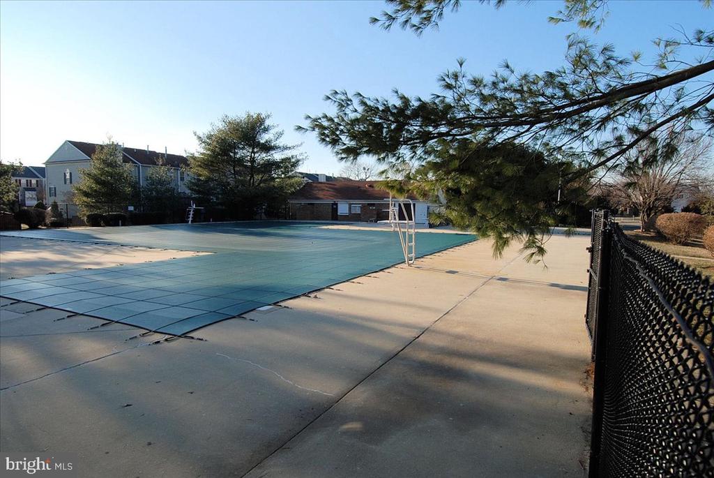 2201 MONTAUK DRIVE
