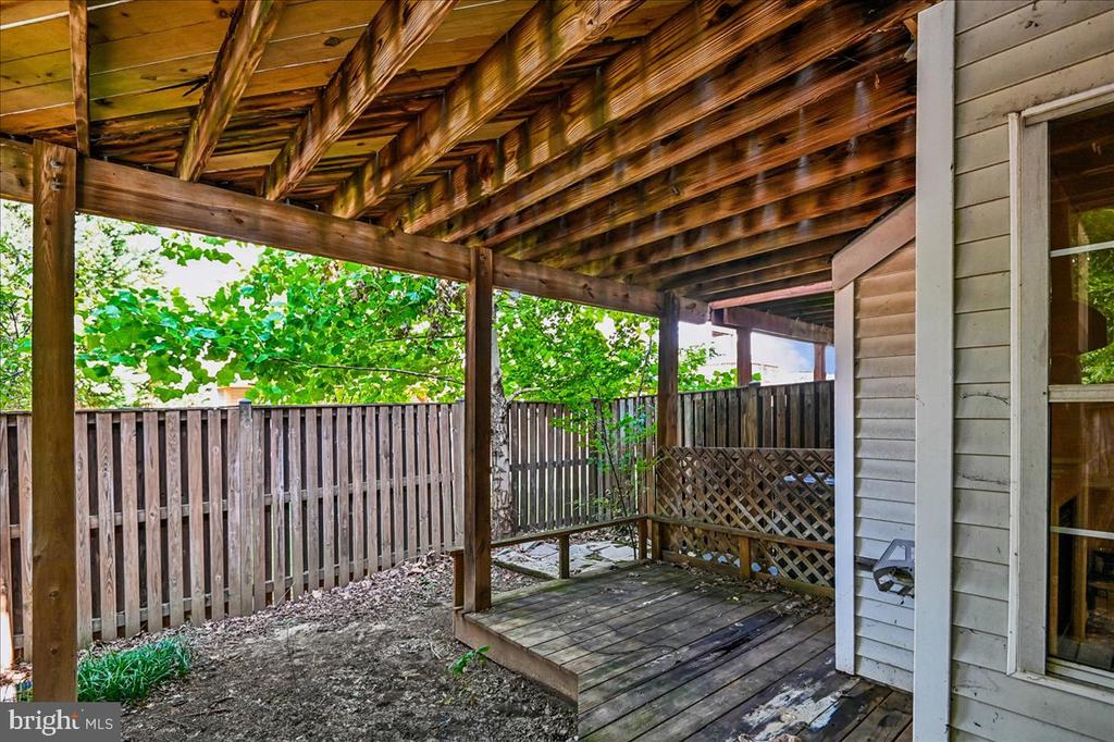 2201 MONTAUK DRIVE