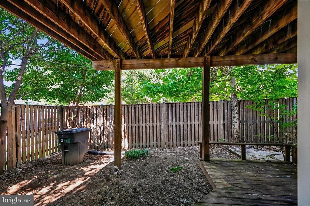 2201 MONTAUK DRIVE