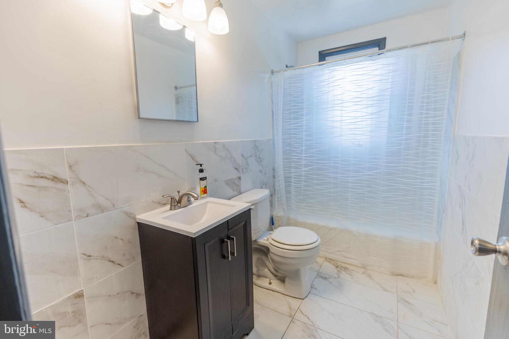 4807 1/2 Calumet Ave