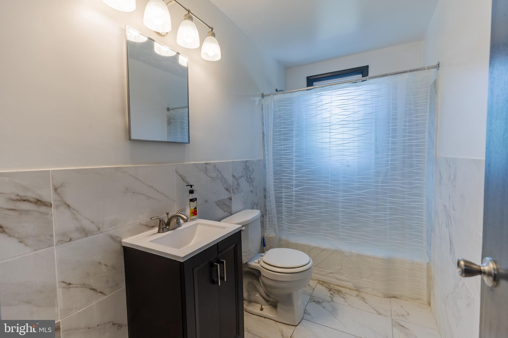 4807 1/2 Calumet Ave