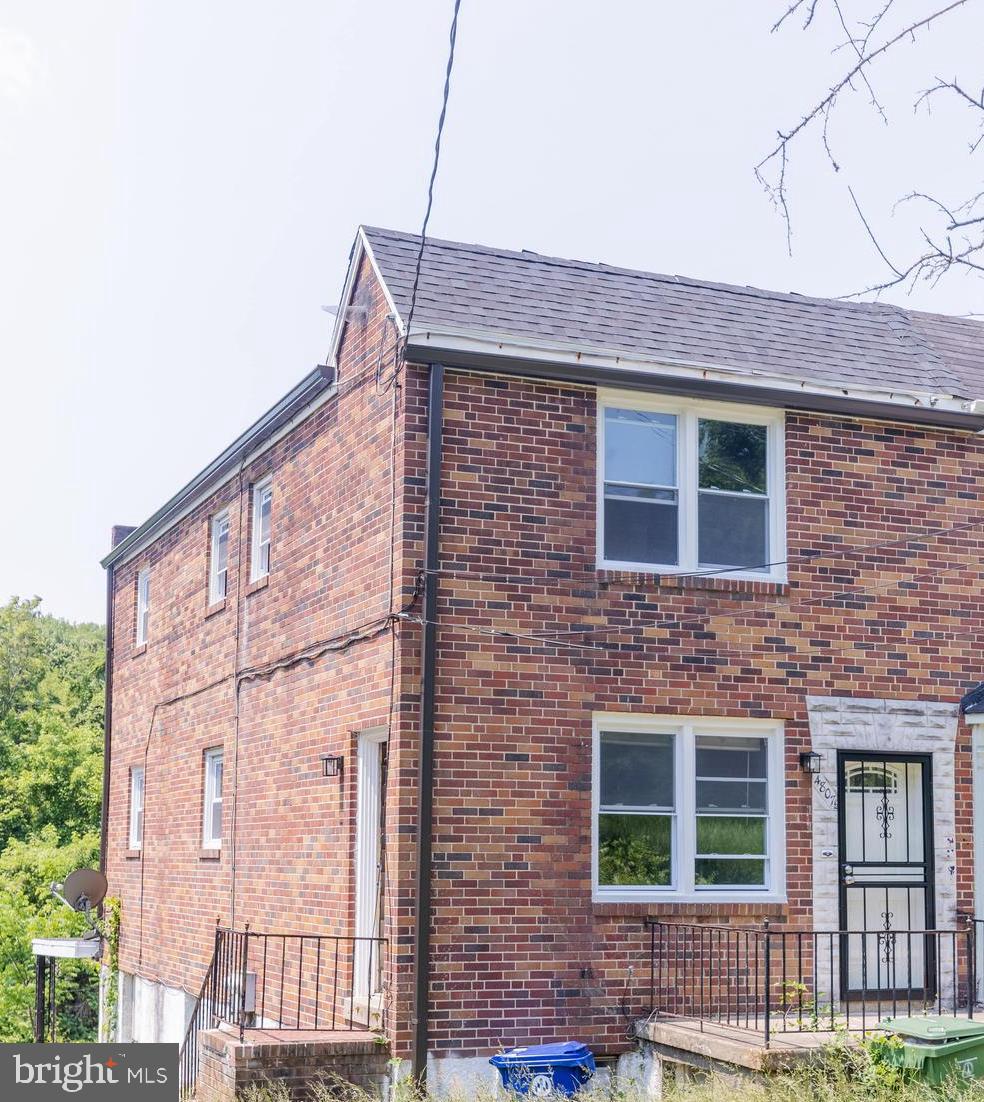 4807 1/2 Calumet Ave