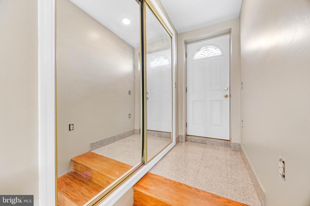 1938 E LOMBARD STREET E