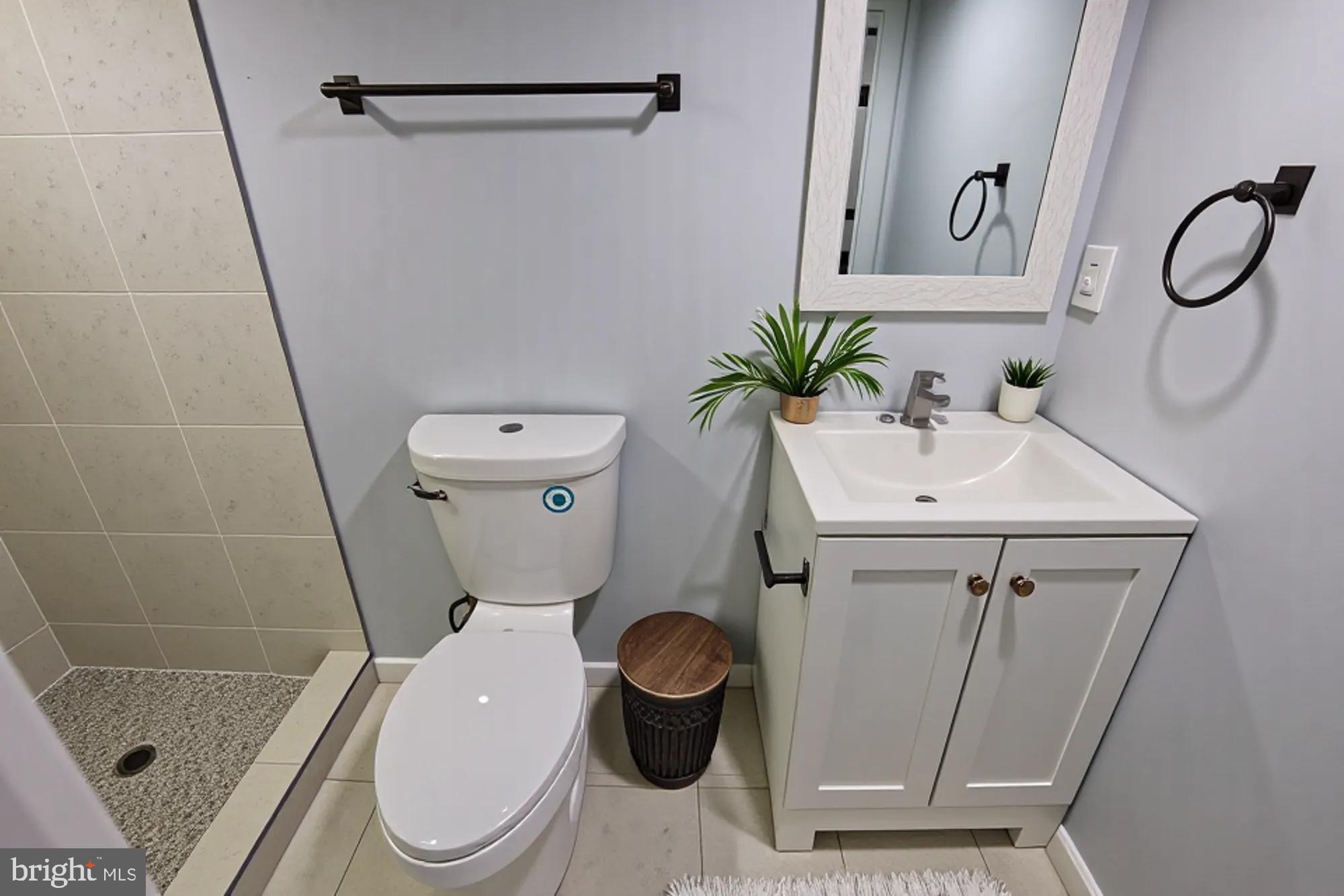 1318 N SPRING STREET