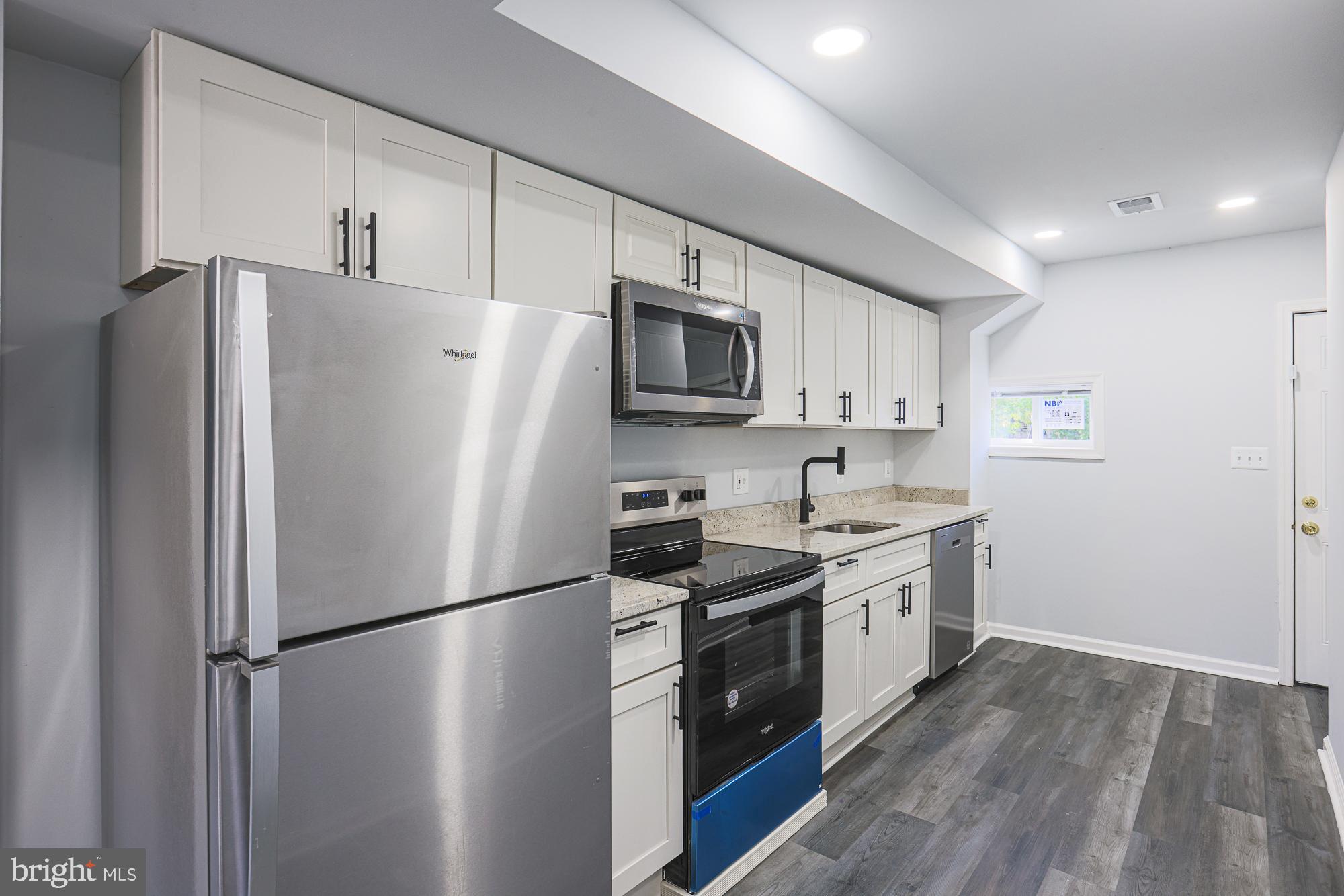 1318 N SPRING STREET