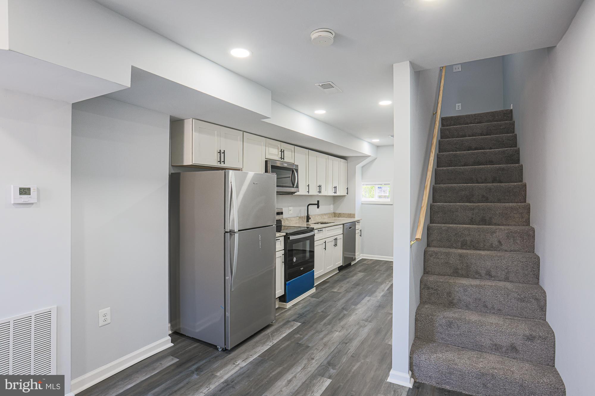 1318 N SPRING STREET