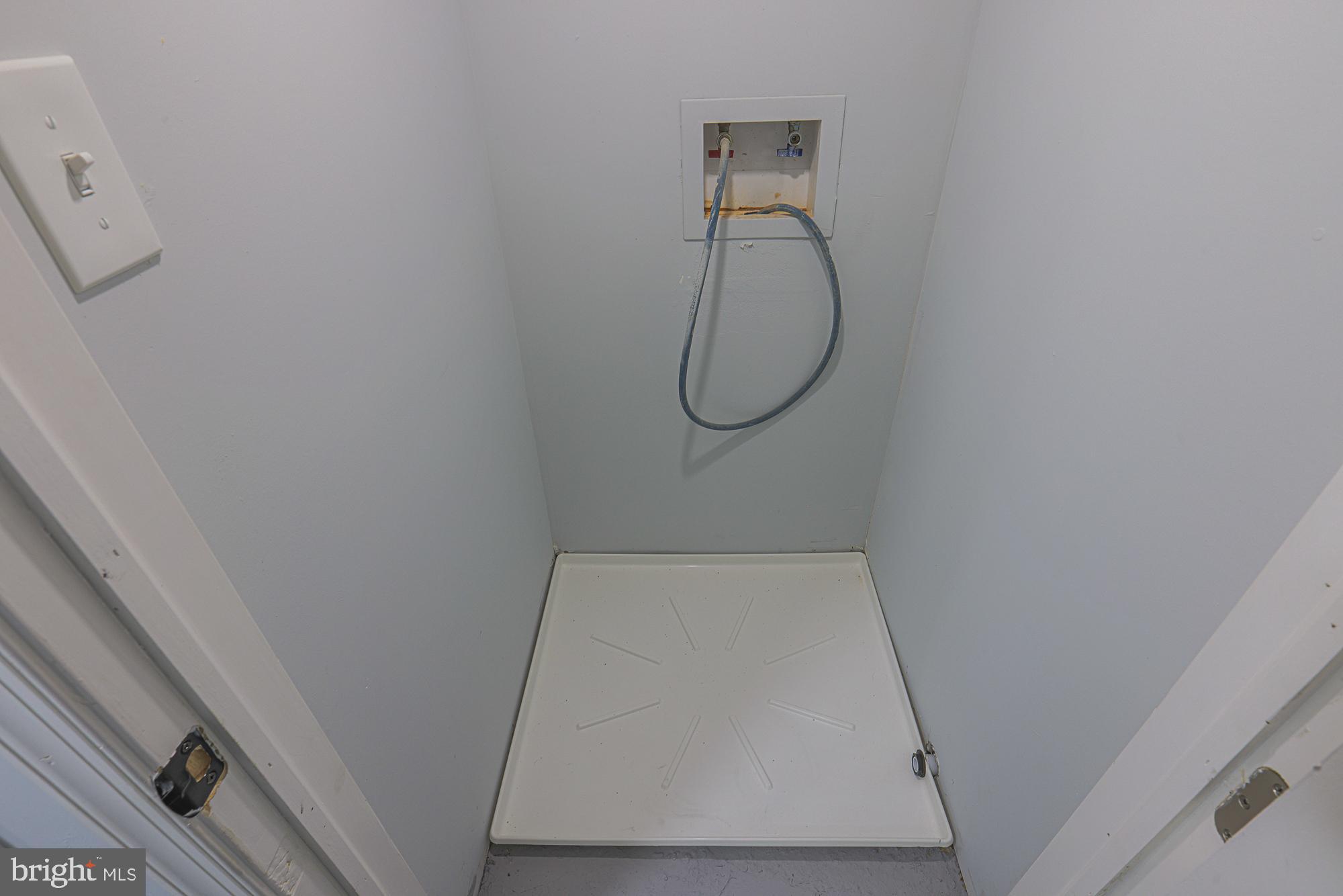 1318 N SPRING STREET