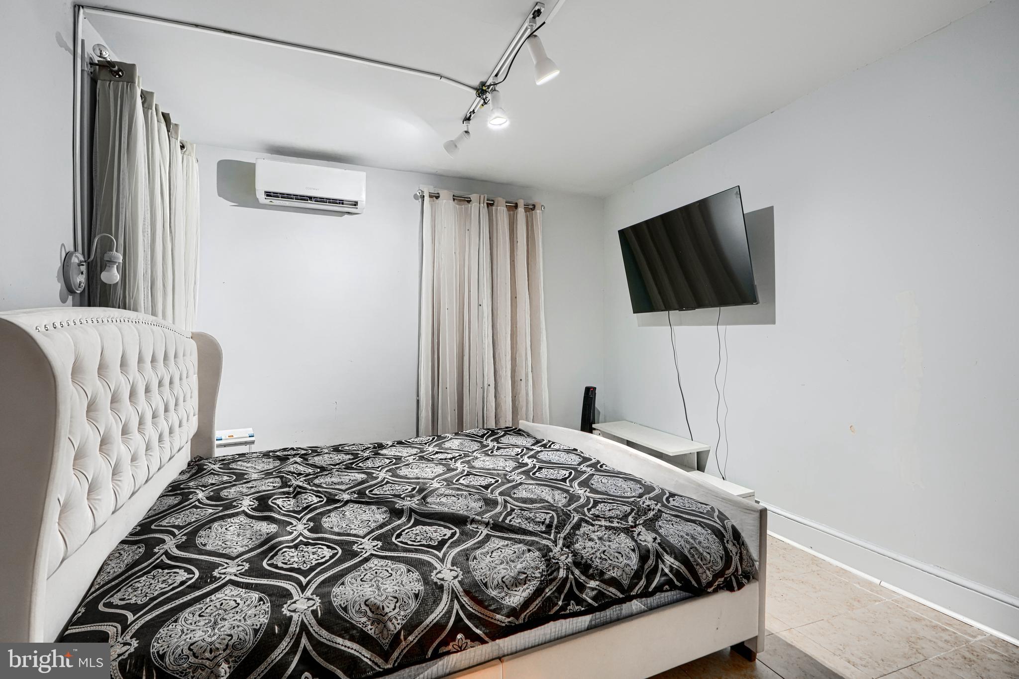 4309 VALLEY VIEW AVENUE