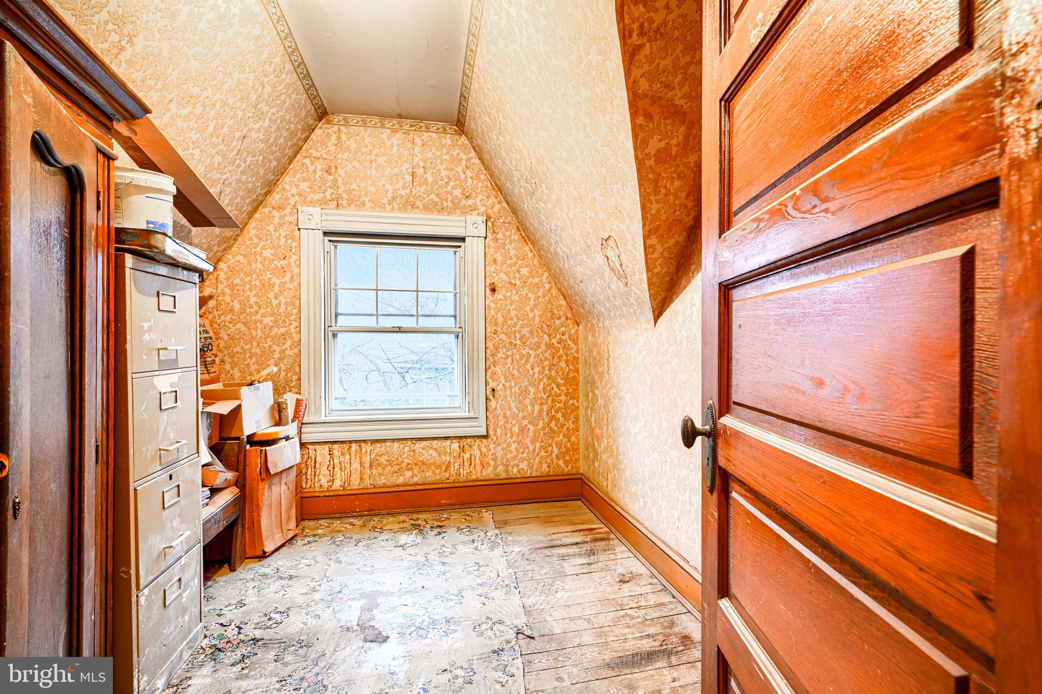 4309 VALLEY VIEW AVENUE