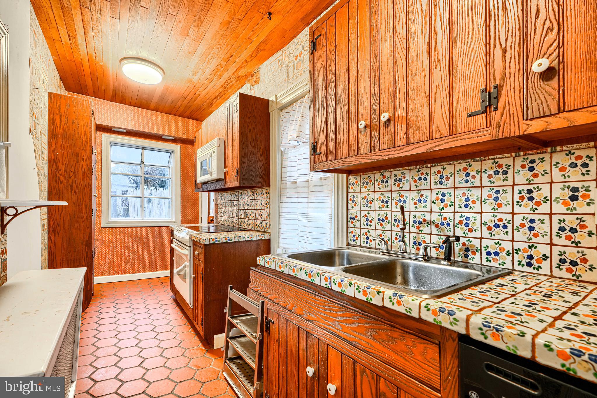 4309 VALLEY VIEW AVENUE