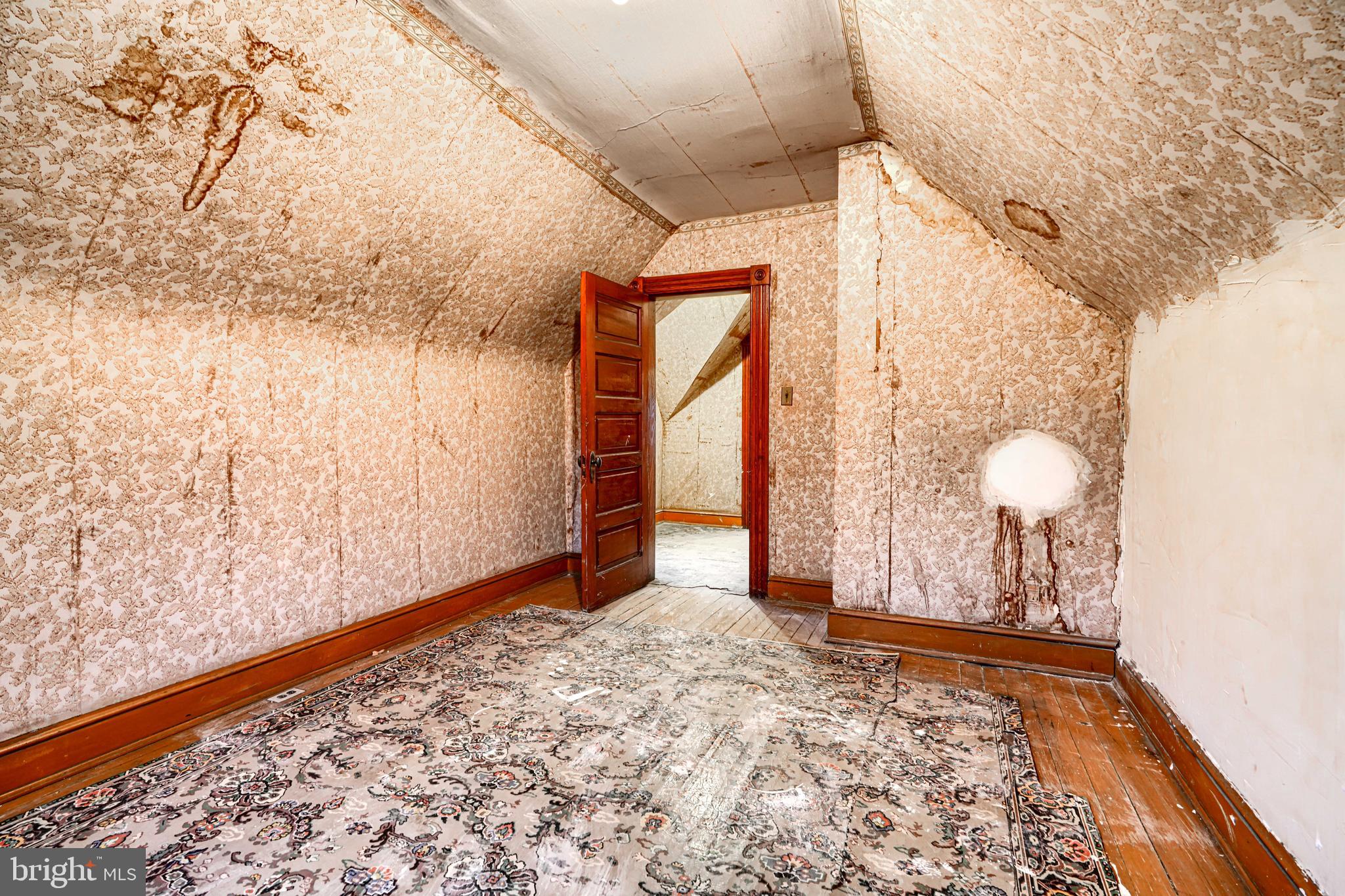 4309 VALLEY VIEW AVENUE