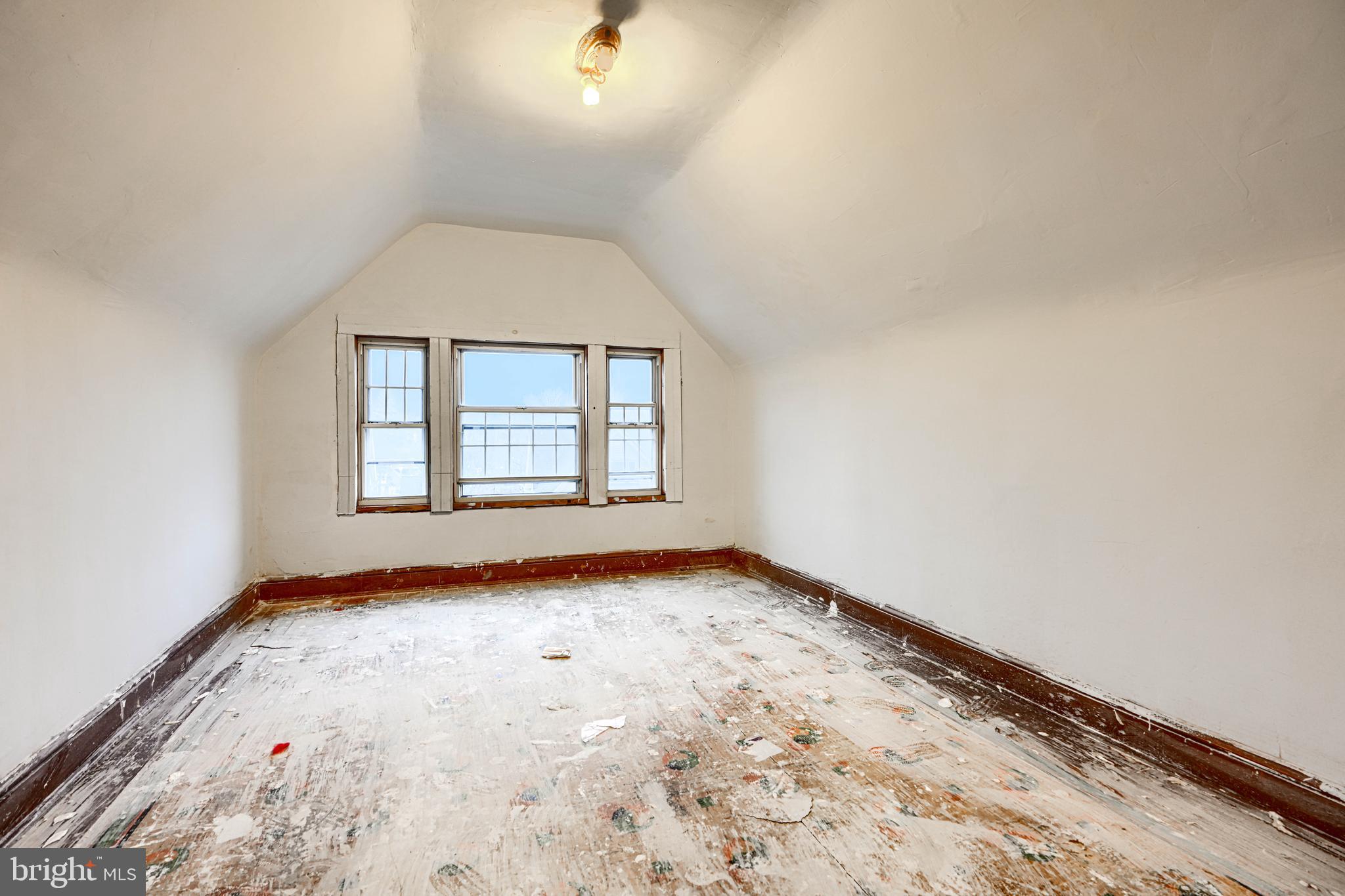 4309 VALLEY VIEW AVENUE