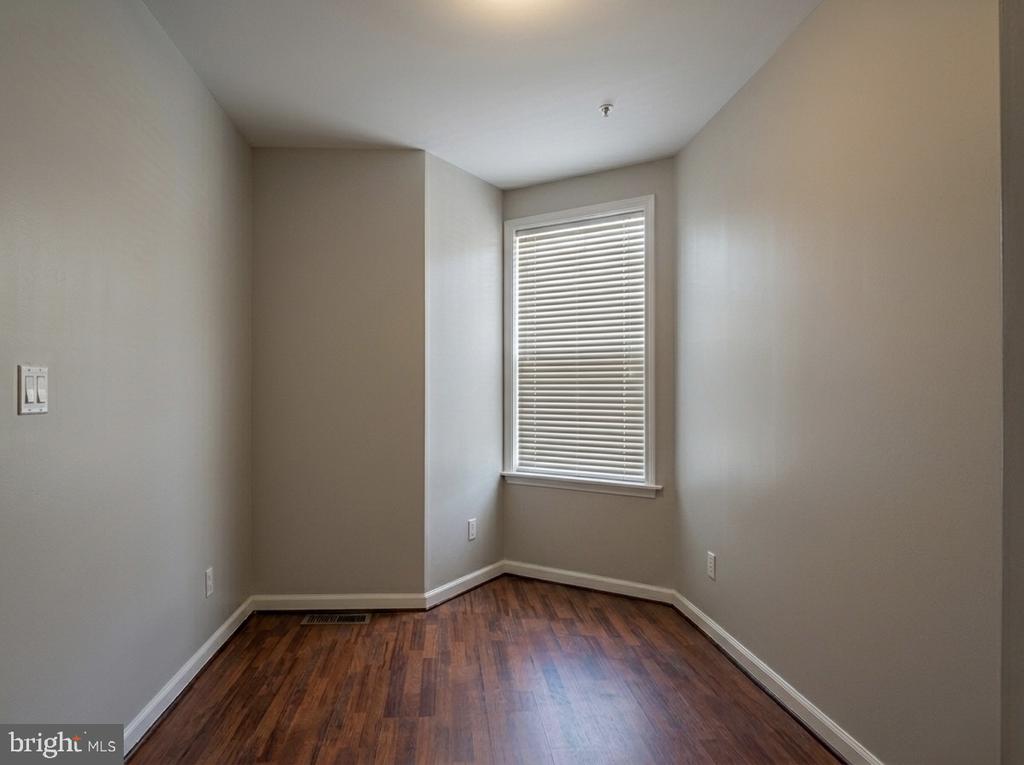 2410 E FAYETTE STREET