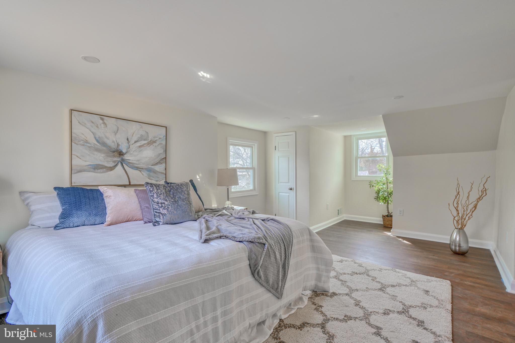 1016 Saint Albans Rd