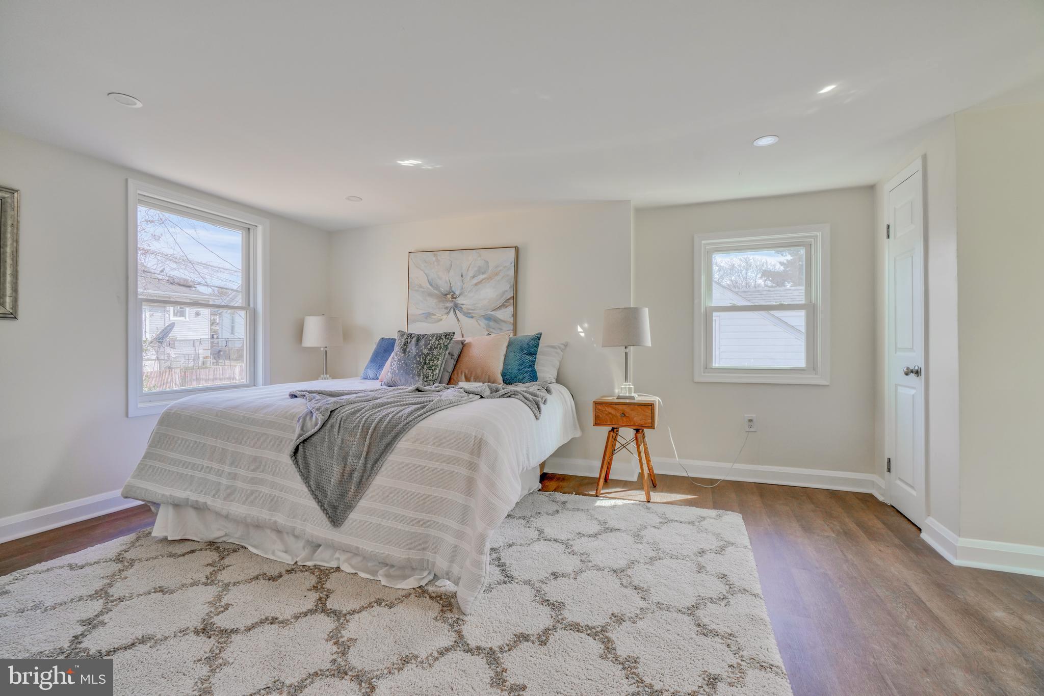 1016 Saint Albans Rd