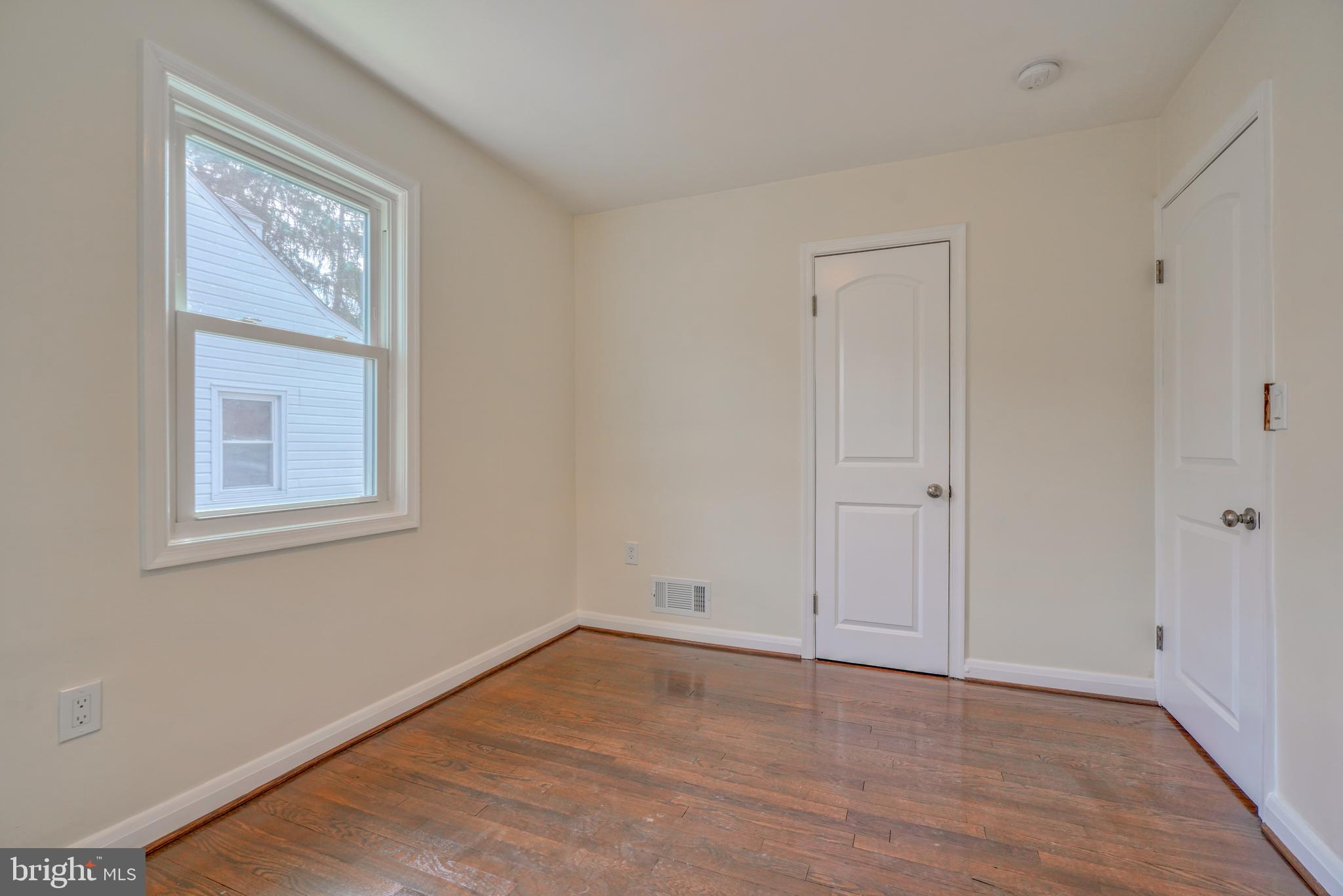 1016 Saint Albans Rd