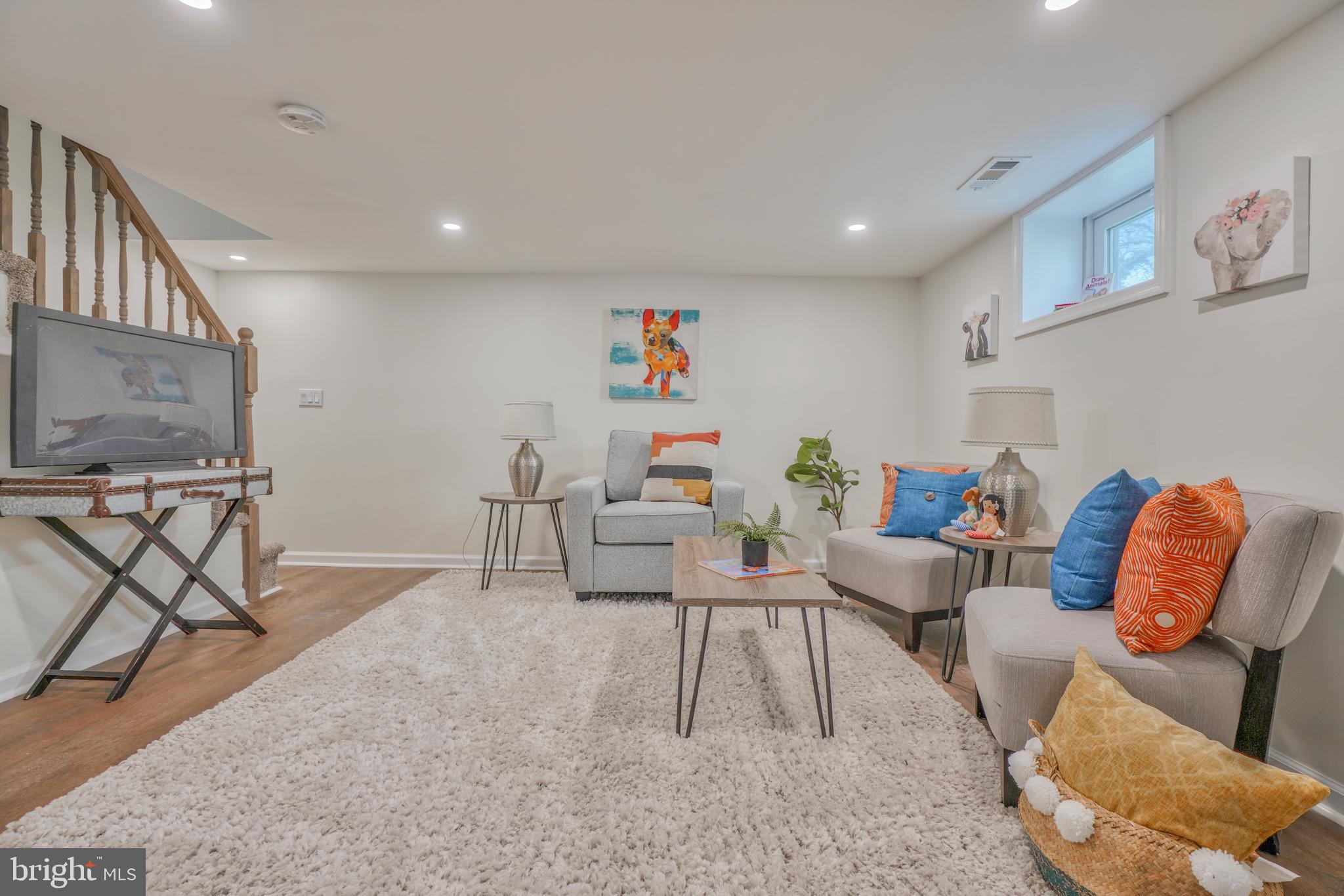 1016 Saint Albans Rd