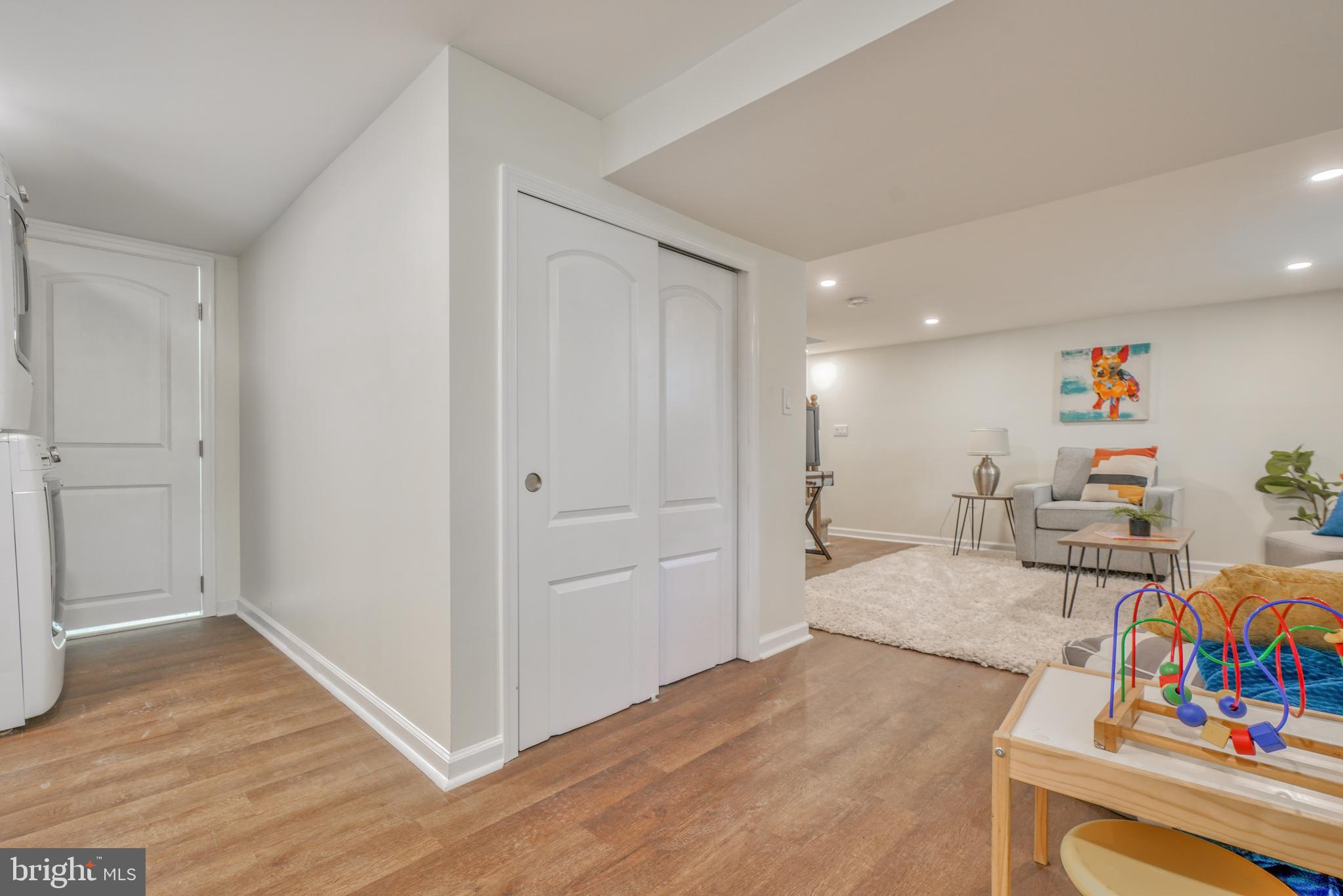 1016 Saint Albans Rd