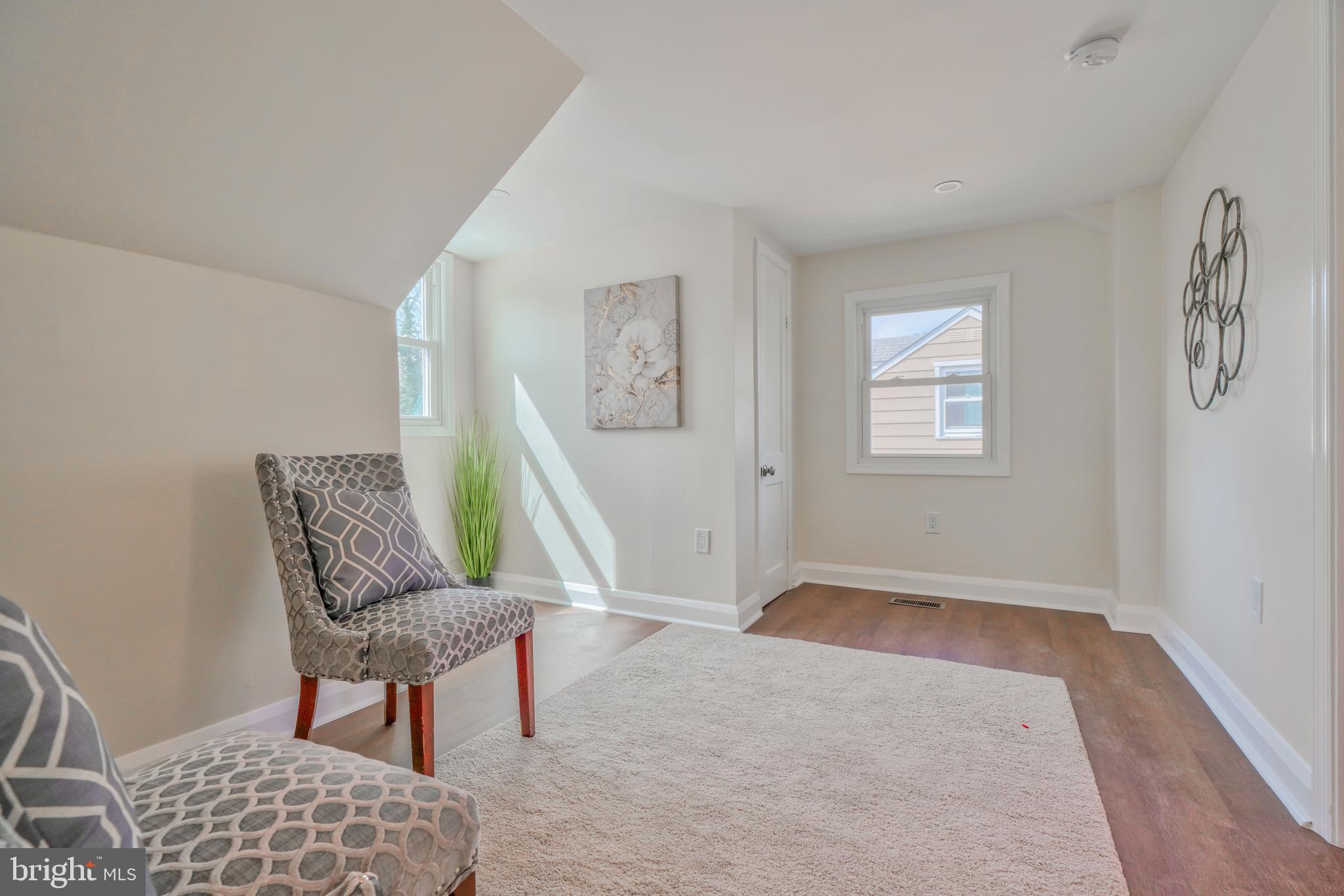 1016 Saint Albans Rd