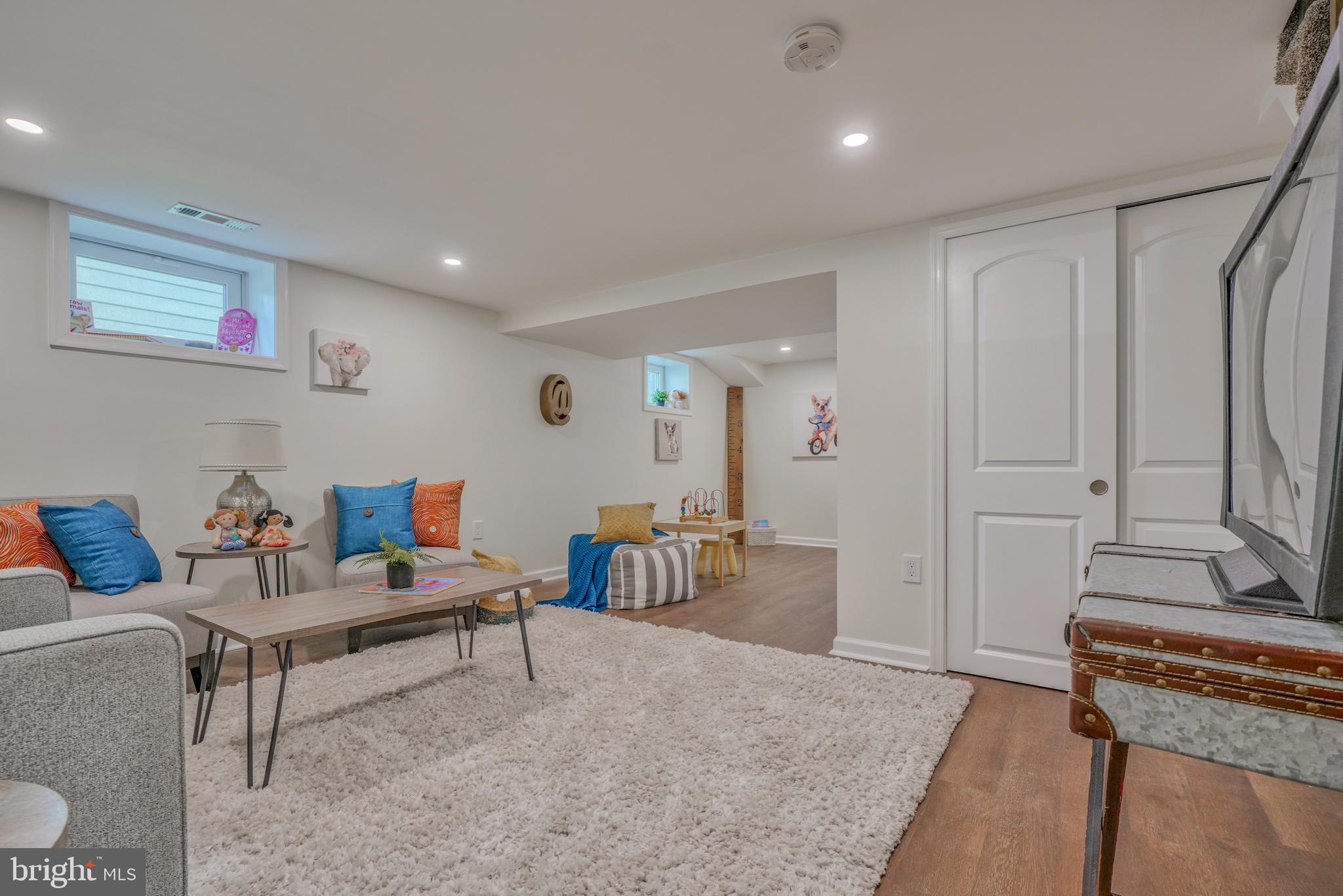 1016 Saint Albans Rd