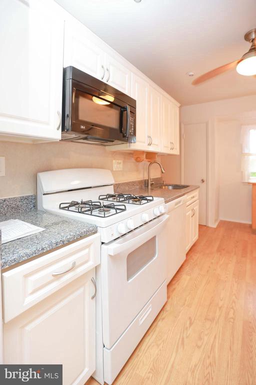 1616 Elligson Rd