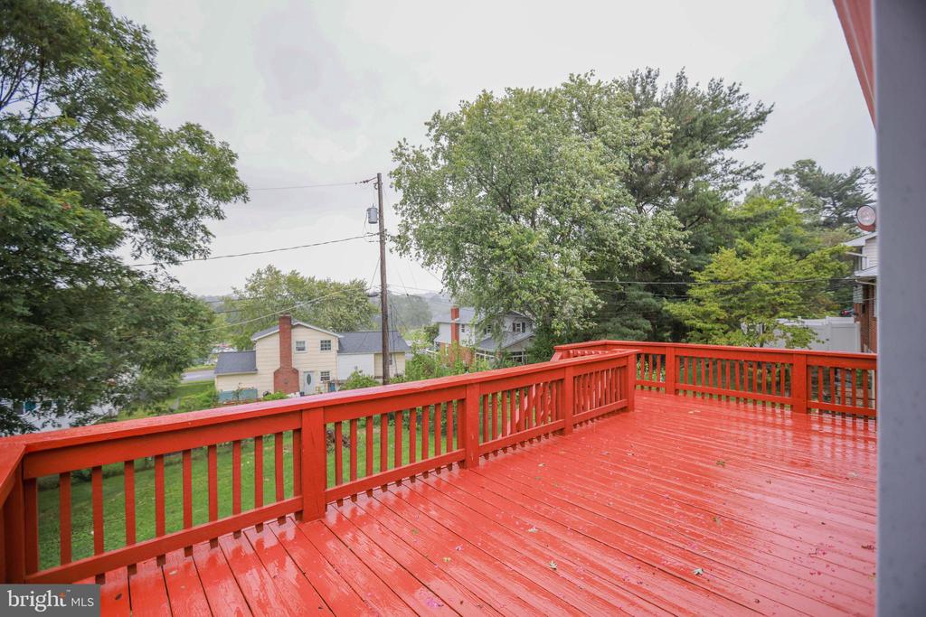 1616 Elligson Rd