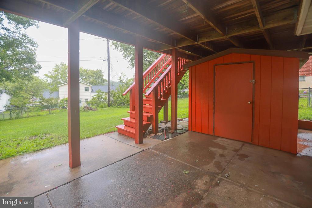 1616 Elligson Rd