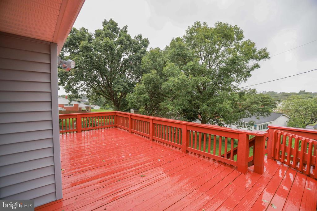 1616 Elligson Rd