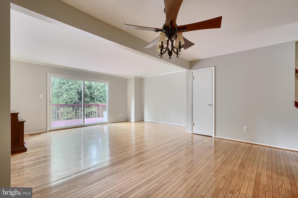 2525 Ebony Rd