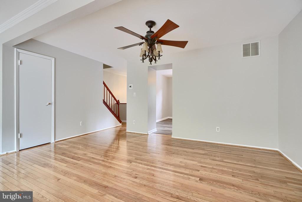 2525 Ebony Rd