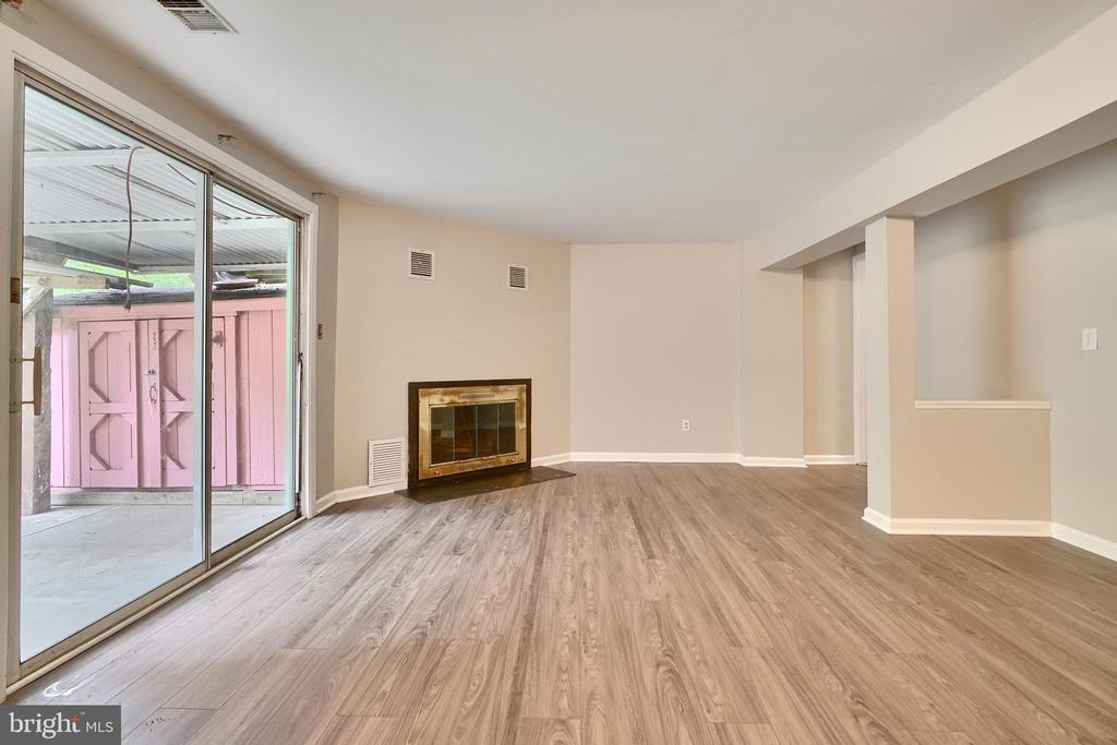 2525 Ebony Rd