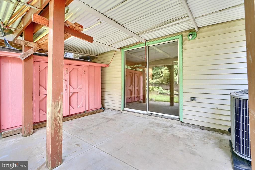 2525 Ebony Rd