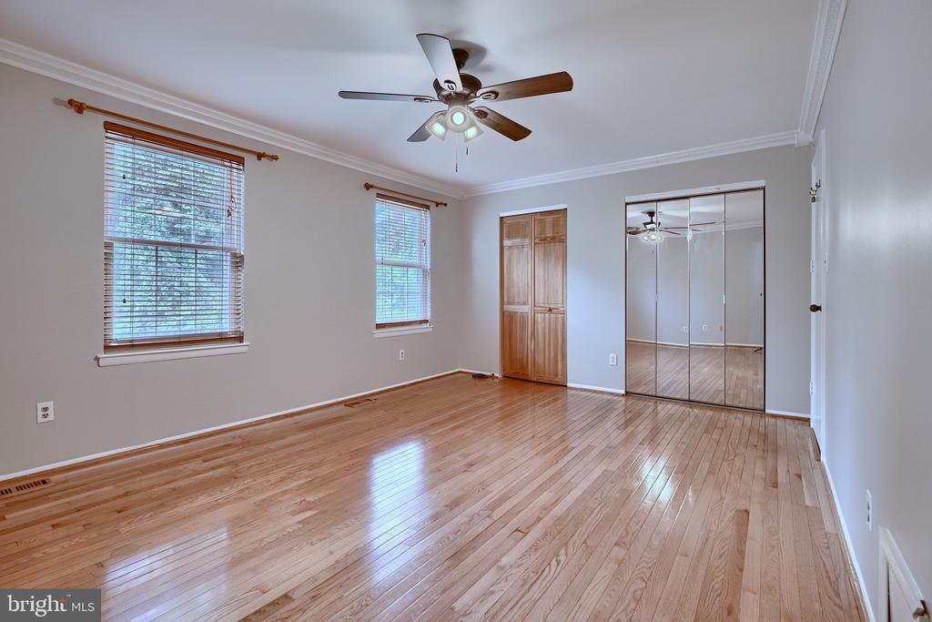 2525 Ebony Rd