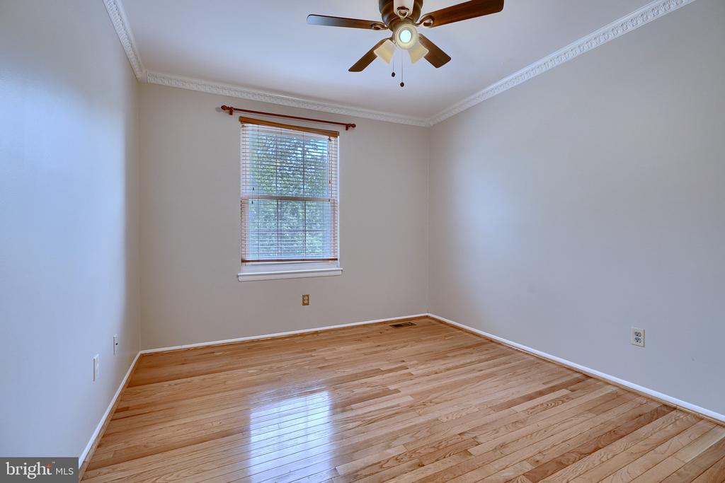 2525 Ebony Rd