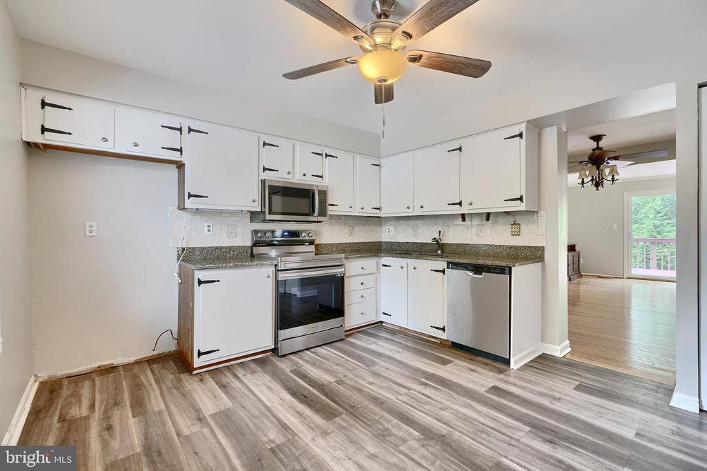 2525 Ebony Rd