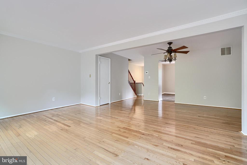 2525 Ebony Rd