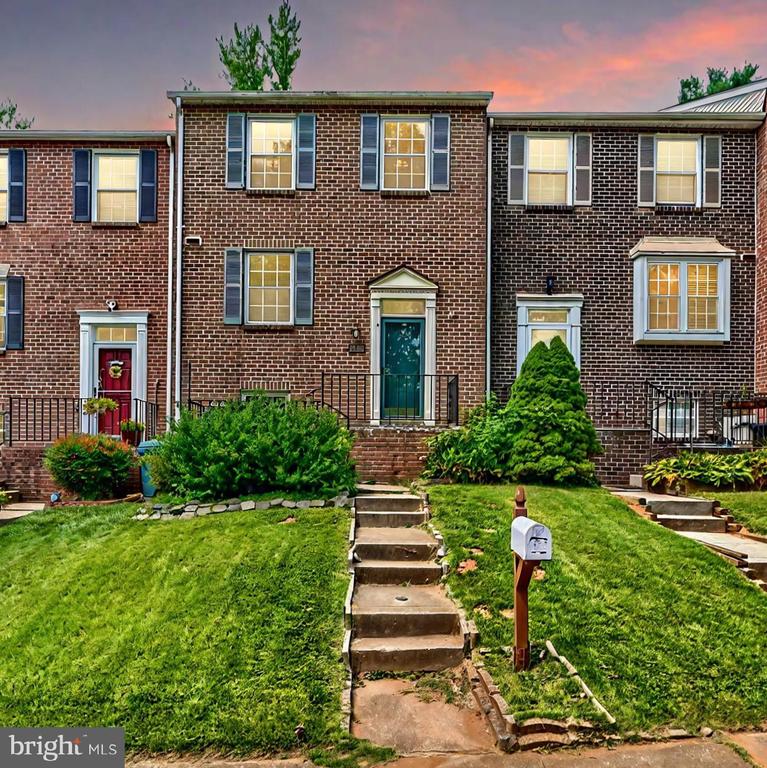 2525 Ebony Rd