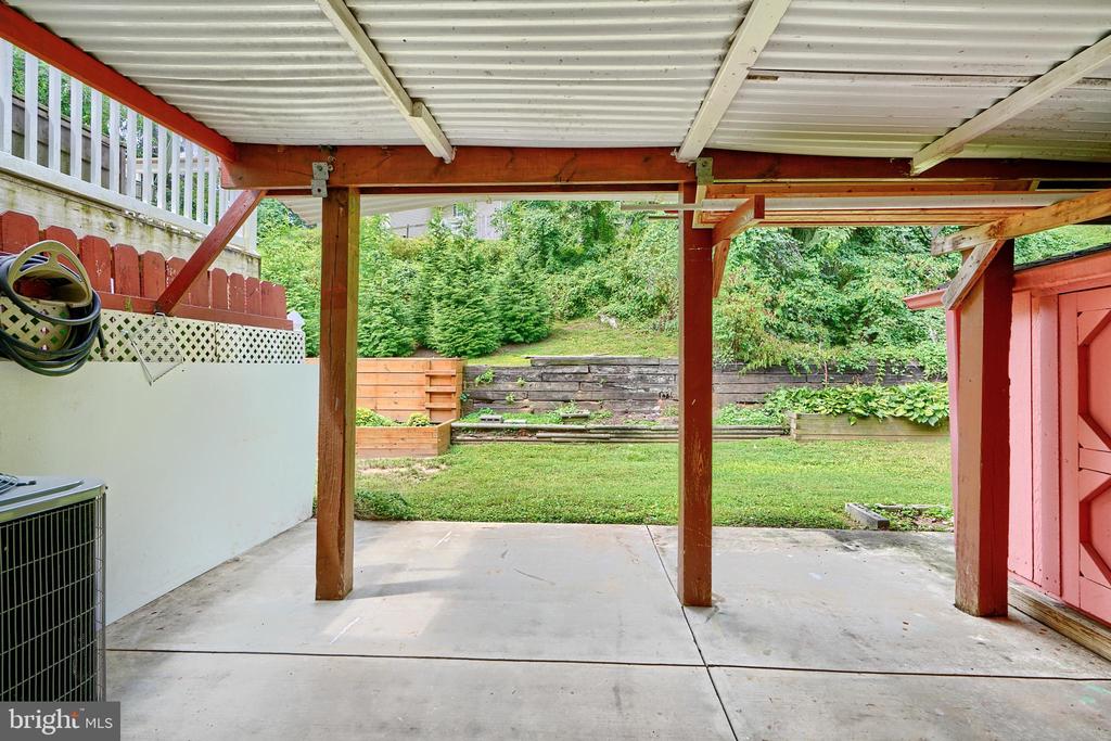2525 Ebony Rd